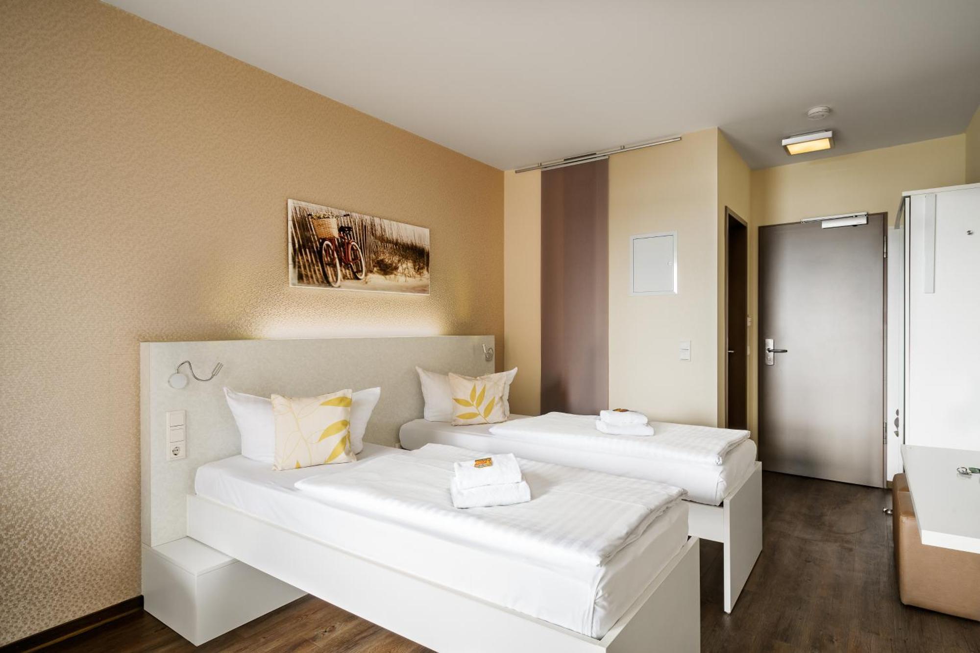 Radlon Fahrrad-Komfort-Hotel Waren  Ngoại thất bức ảnh