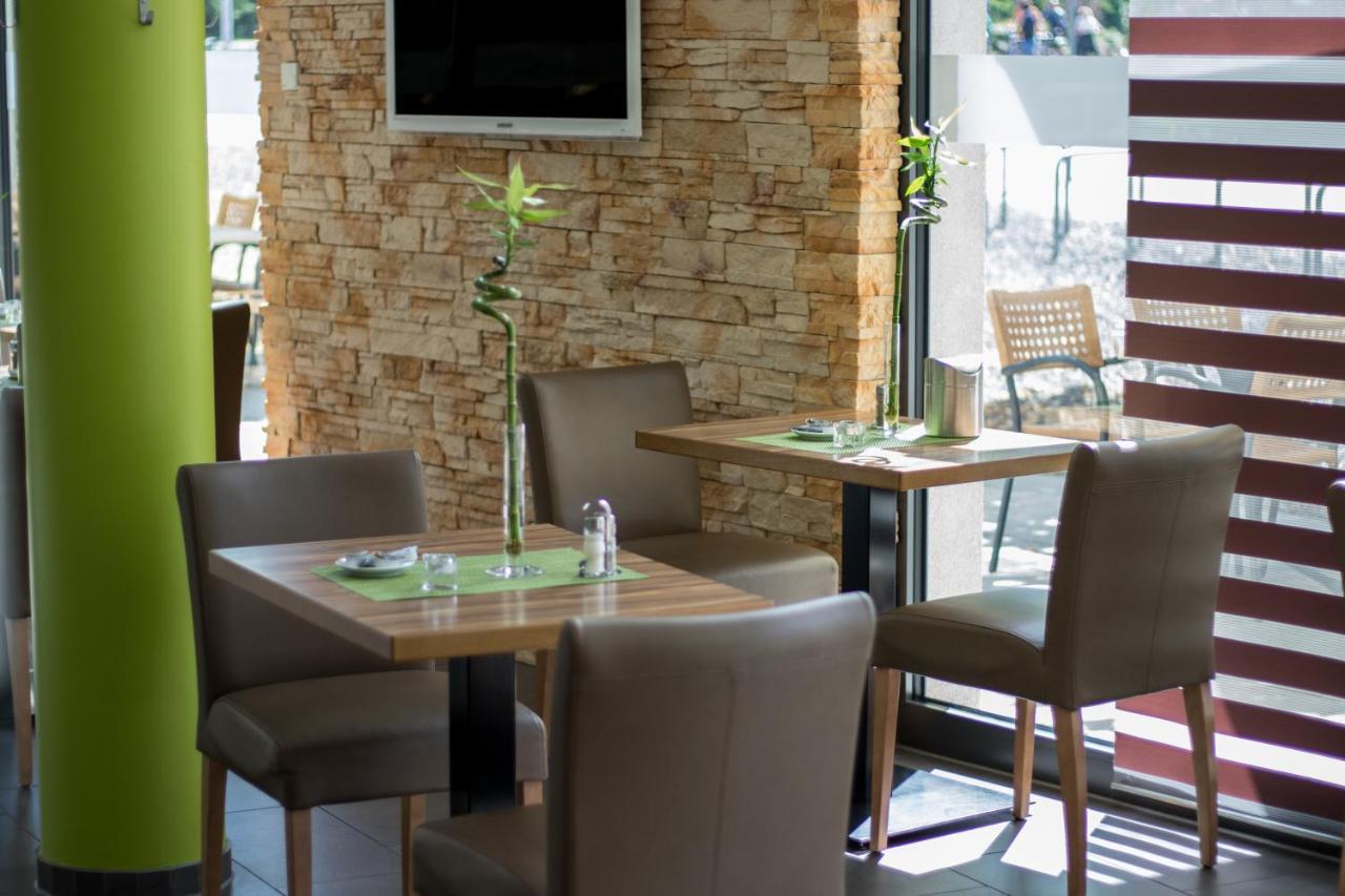 Radlon Fahrrad-Komfort-Hotel Waren  Ngoại thất bức ảnh